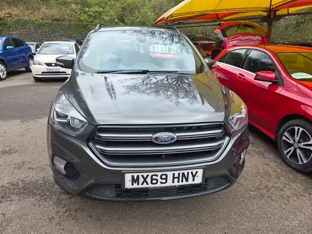 Usado Ford Kuga ST-Line 150 HP (110 kW) 2019 Cinzento SUV
