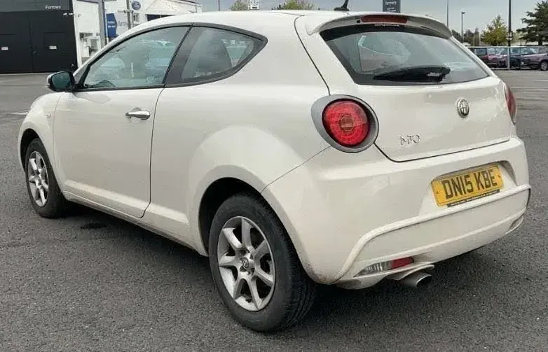 Used Alfa Romeo MiTo Progression 2015 White Hatchback