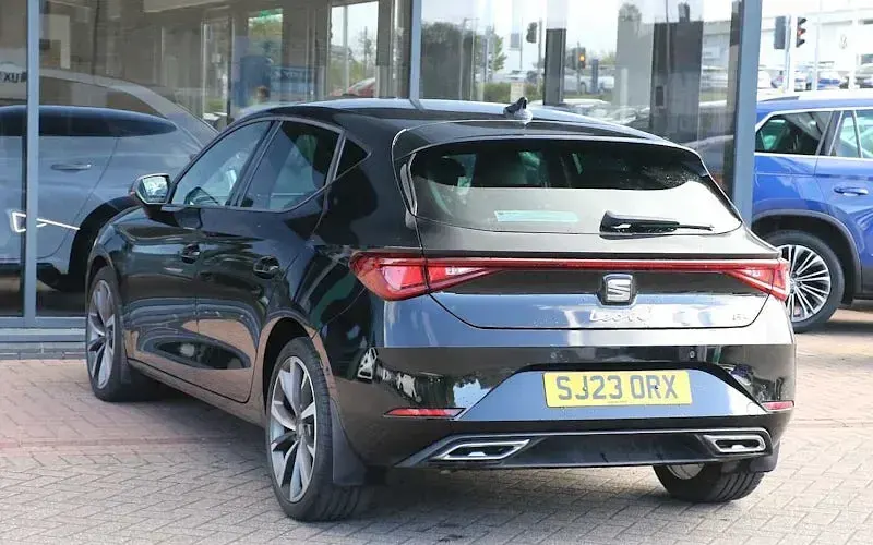 Used Seat Leon FR Sport 150 HP (110 kW) 2023 Black Hatchback