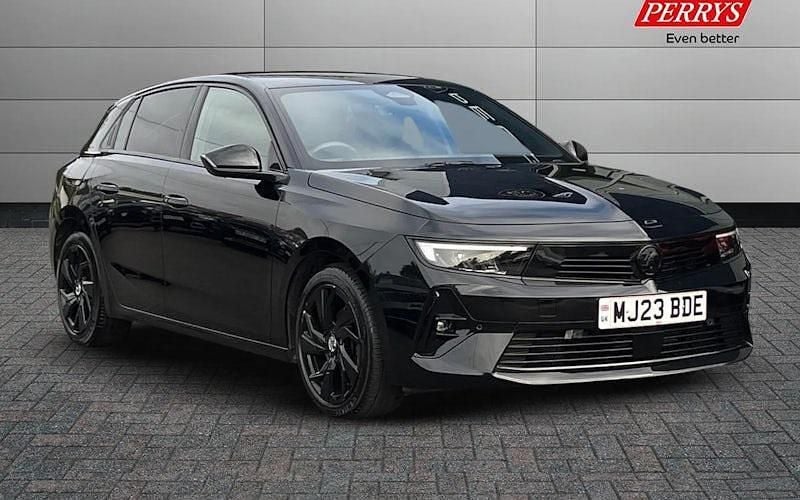 Used 2025 Vauxhall Astra Hatchback | £15,999 (Super price) - Image 1/4
