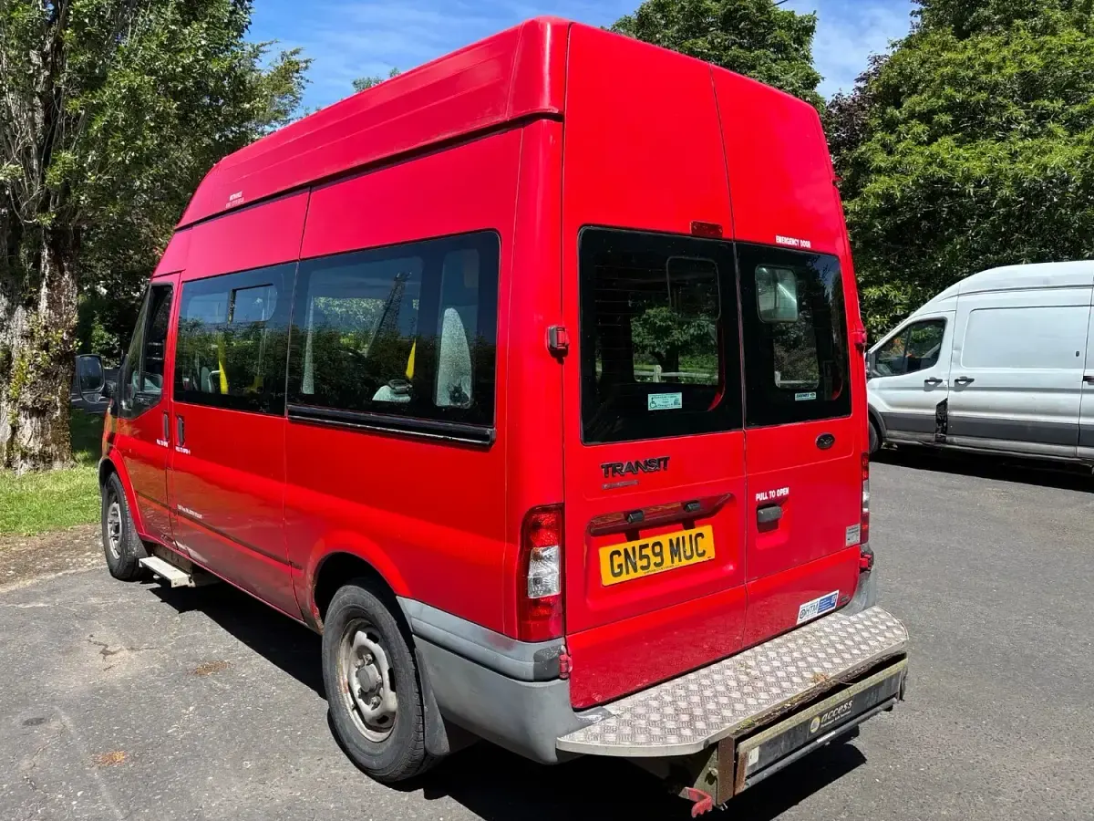 Used Ford Transit 100 HP (73 kW) 2010 Red Van
