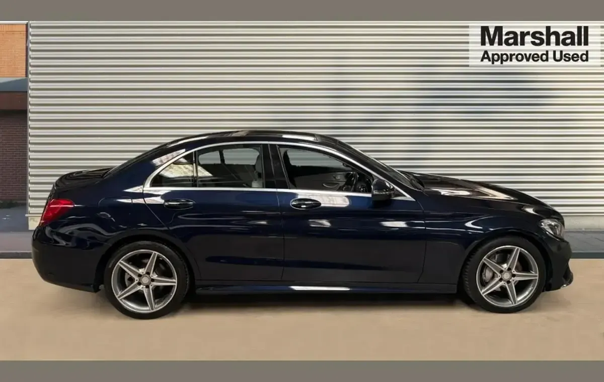 Used Mercedes C200 AMG Line Premium 184 HP (135 kW) 2017 Blue Sedan