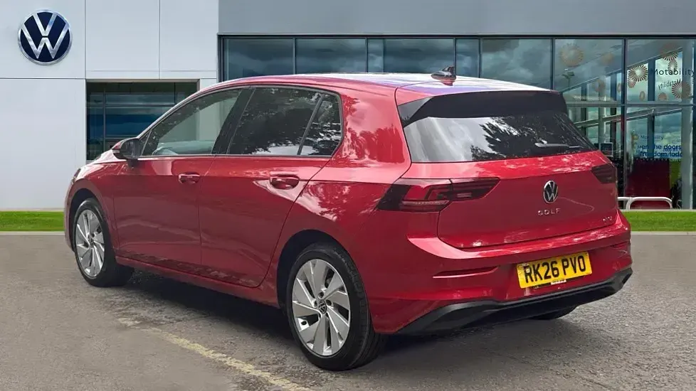 New VW Golf VIII Match 150 HP (110 kW) 2026 Kings red premium metallic Hatchback