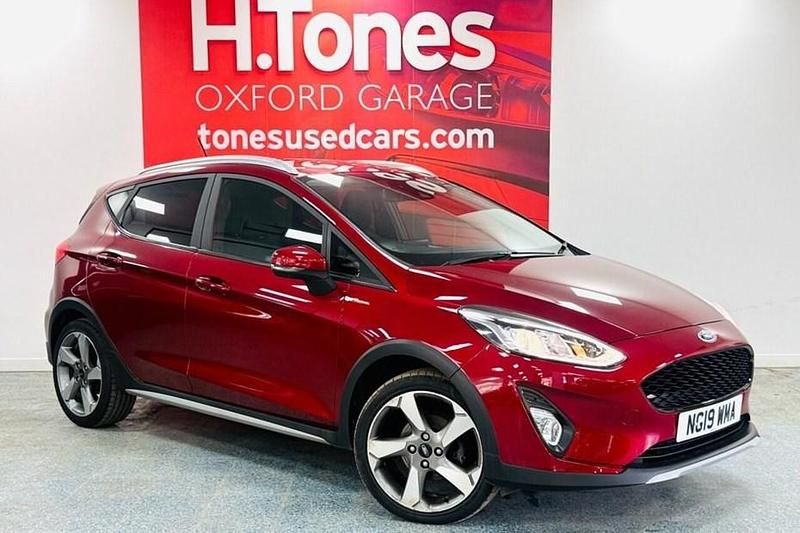 Used Ford Fiesta Active 100 HP (73 kW) 2019 Red Hatchback