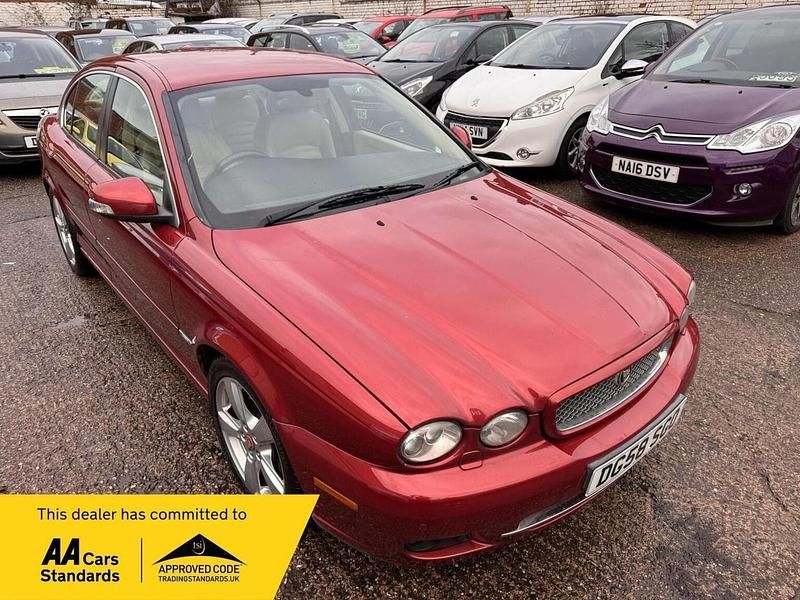 Usado Jaguar X-type SE 143 HP (105 kW) 2008 Vermelho Sedan