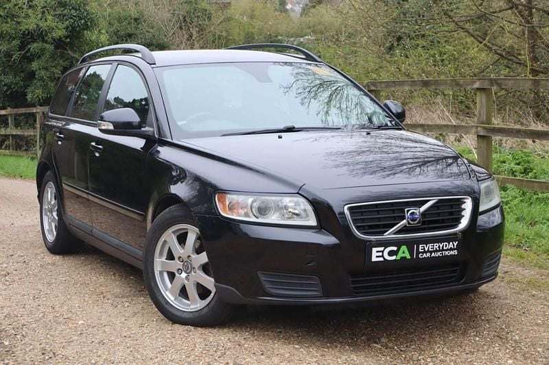 Used Volvo V50 109 HP (80 kW) 2009 Black Estate