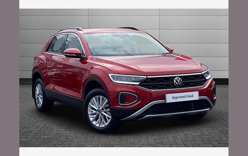 Red Used 2022 VW T-Roc Life SUV | £20,595 (Fair price) - Image 1/3