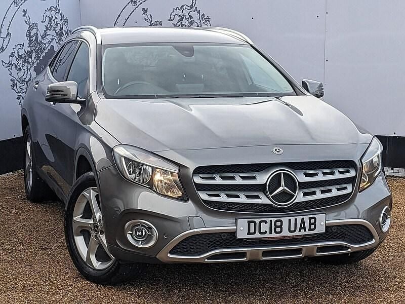 Used Mercedes GLA200 Executive 136 HP (100 kW) 2018 Grey SUV