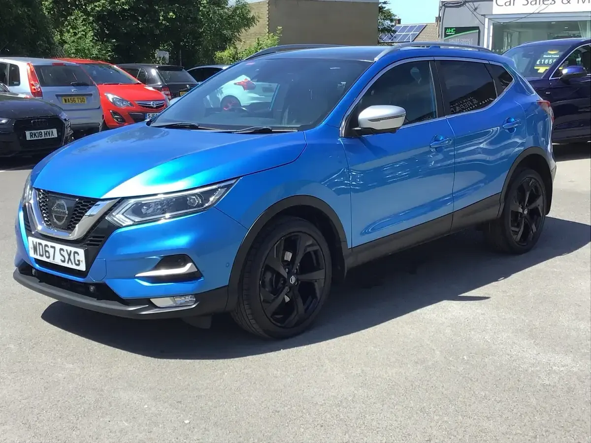 Used Nissan Qashqai Tekna+ 115 HP (84 kW) 2017 Blue SUV