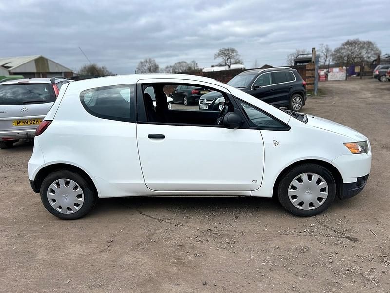 Used Mitsubishi Colt 75 HP (55 kW) 2009 White Hatchback