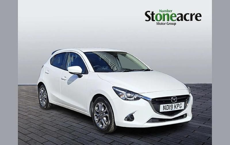 Used Mazda 2 Inclusive 113 HP (83 kW) 2019 White Hatchback