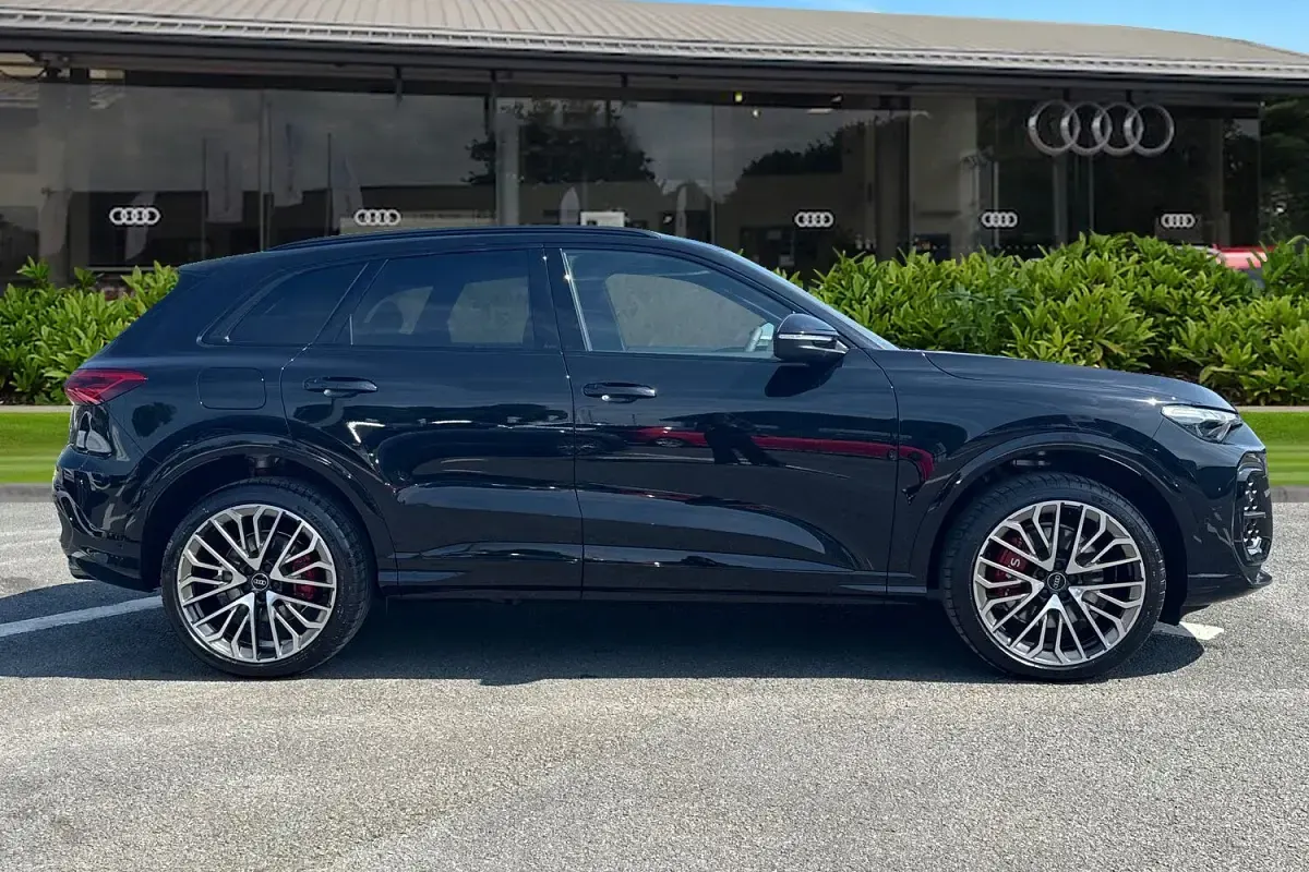New Audi SQ5 Black Edition 2026 Black SUV