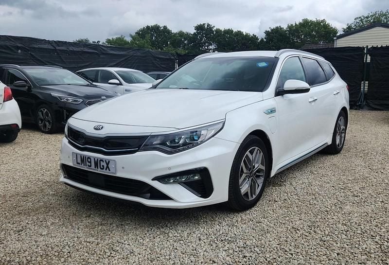 White Used 2019 Kia Optima Hybrid Sedan | £10,750 - Image 1/4