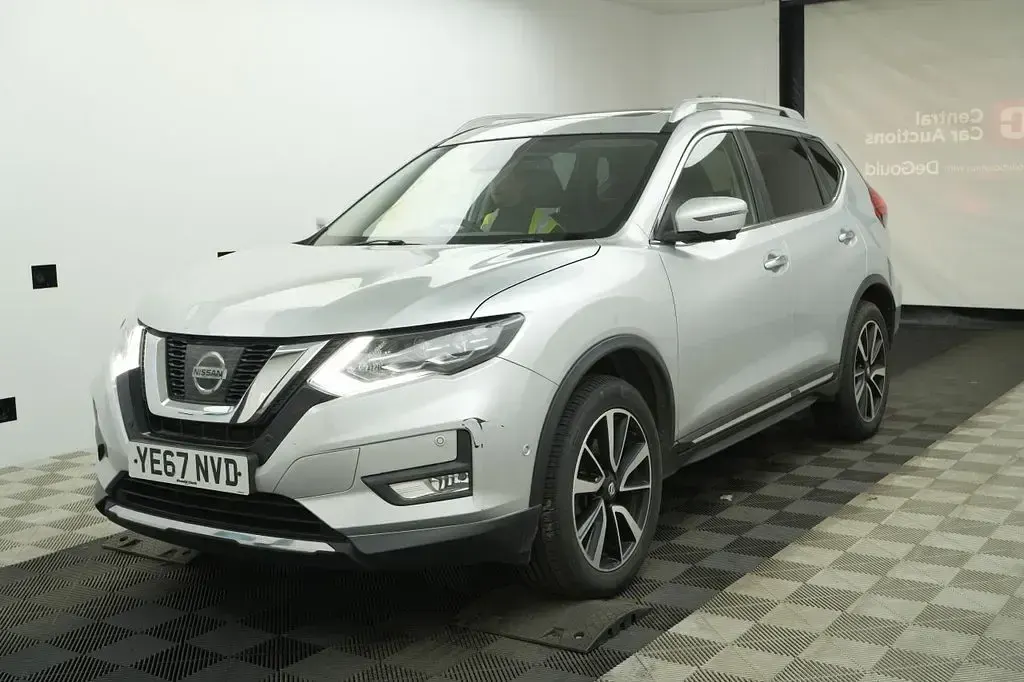 Used Nissan X-Trail Tekna 130 HP (95 kW) 2017 Silver SUV