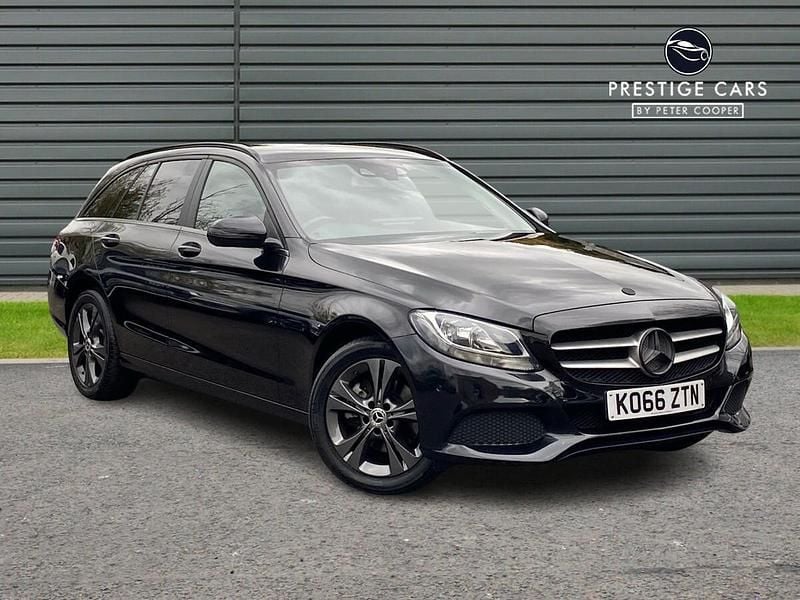 Used Mercedes C220 Executive 168 HP (123 kW) 2017 Black Estate
