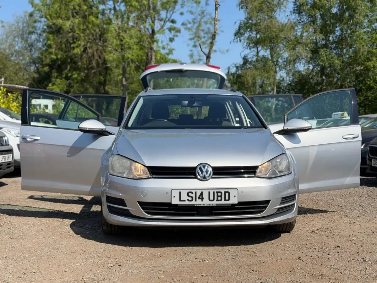 Begagnad VW Golf VII SE 2014 Silver Kombi