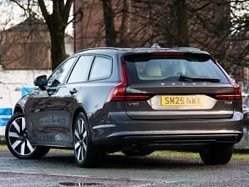 New Volvo V90 Plus 350 HP (257 kW) 2025 Grey Estate