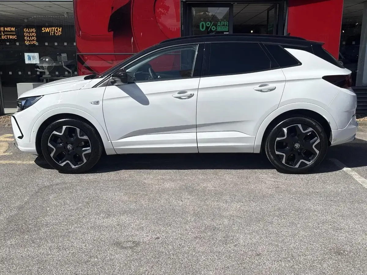 Used Vauxhall Grandland X Ultimate 134 HP (98 kW) 2024 White SUV