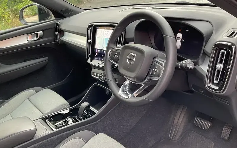 Used Volvo XC40 Plus 163 HP (119 kW) 2026 SUV