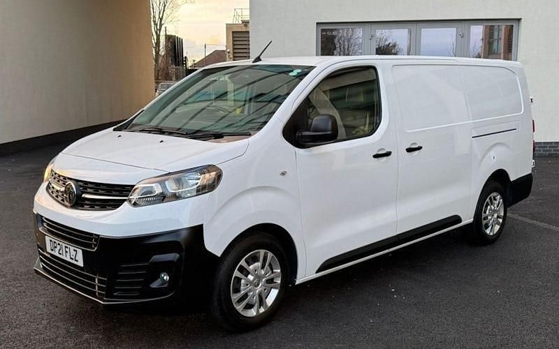 Used Vauxhall Vivaro S 101 HP (74 kW) 2021 White MPV