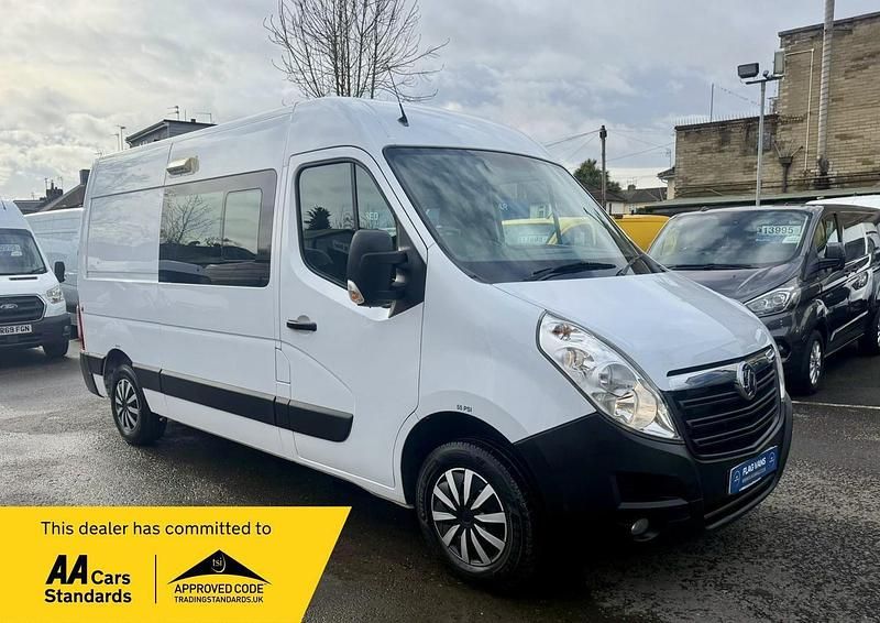 Used Vauxhall Movano 130 HP (95 kW) 2019 White MPV