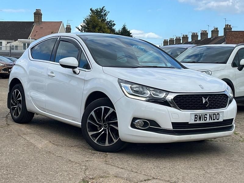 White Used 2016 DS Automobiles DS4 Elegance Hatchback | £5,688 (Fair price) - Image 1/4