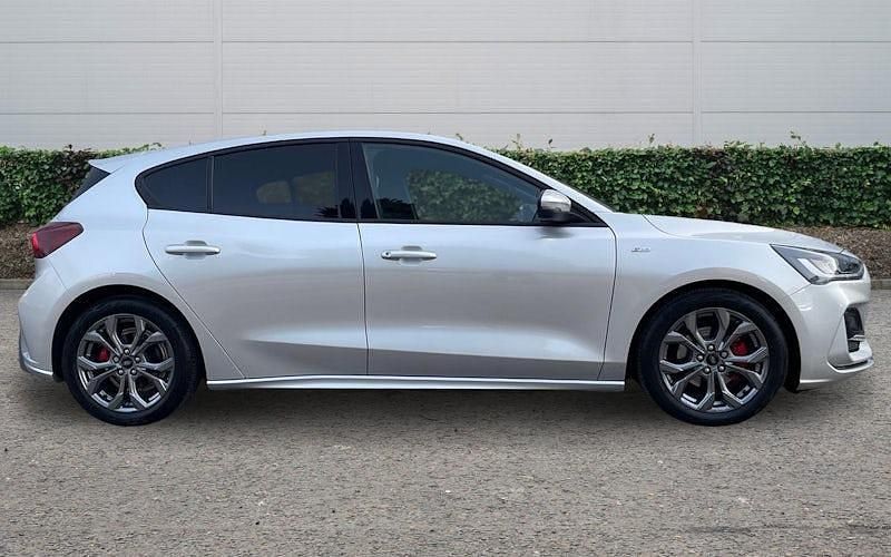 Used Ford Focus ST-Line 125 HP (91 kW) 2025 Hatchback