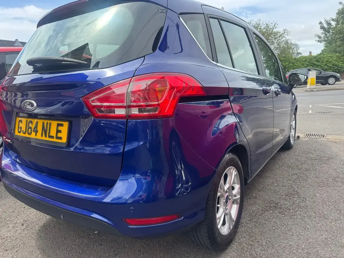 Used Ford B-MAX Zetec 90 HP (66 kW) 2014 Blue MPV