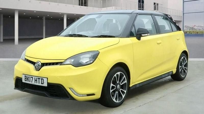 Used MG MG3 106 HP (77 kW) 2017 Yellow Hatchback