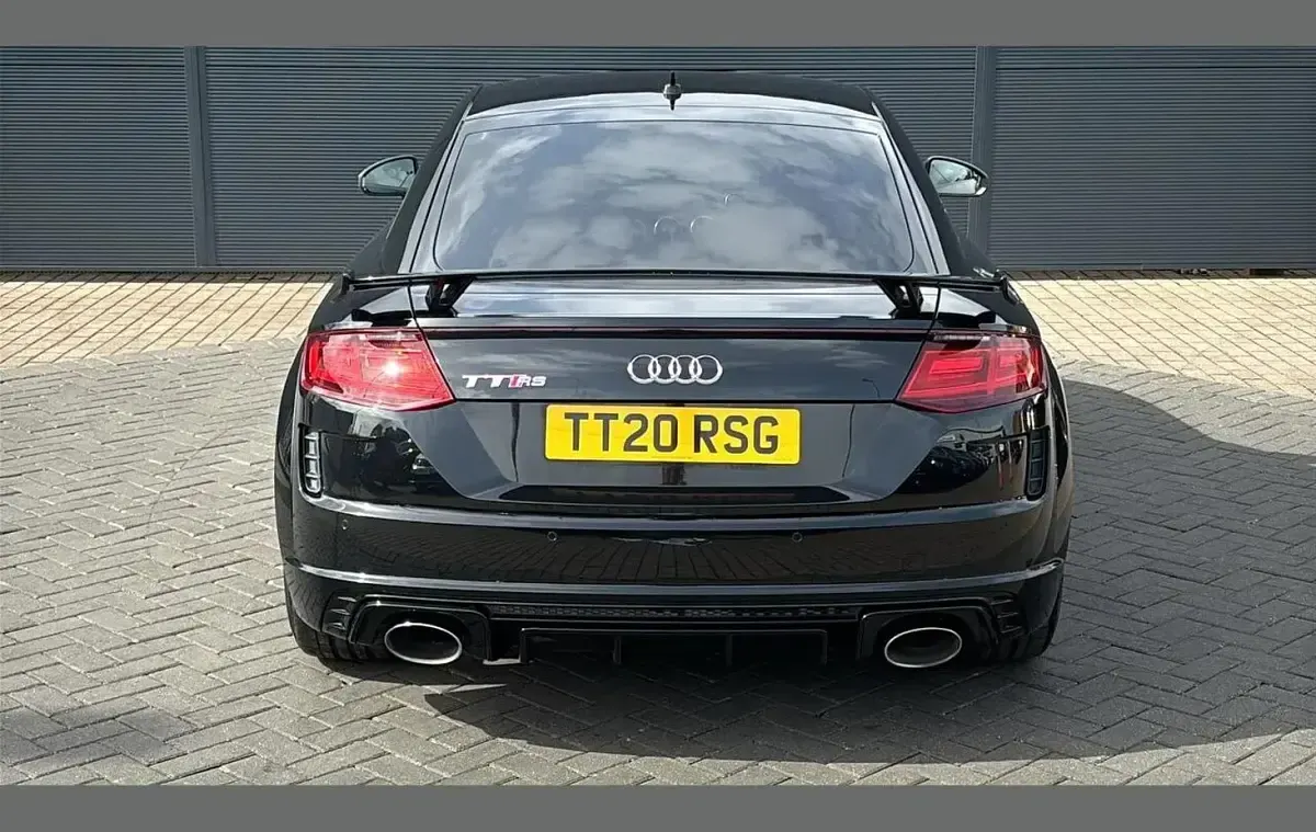 Begagnad Audi TT RS Design 400 HK (294 kW) 2020 Svart Sportkupé
