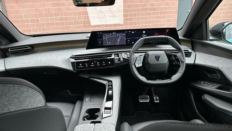 Used Peugeot 5008 GT 134 HP (98 kW) 2025 Blue SUV