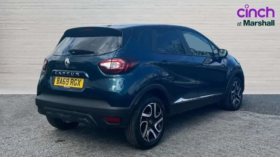 Used Renault Captur Iconic 90 HP (66 kW) 2019 Blue SUV