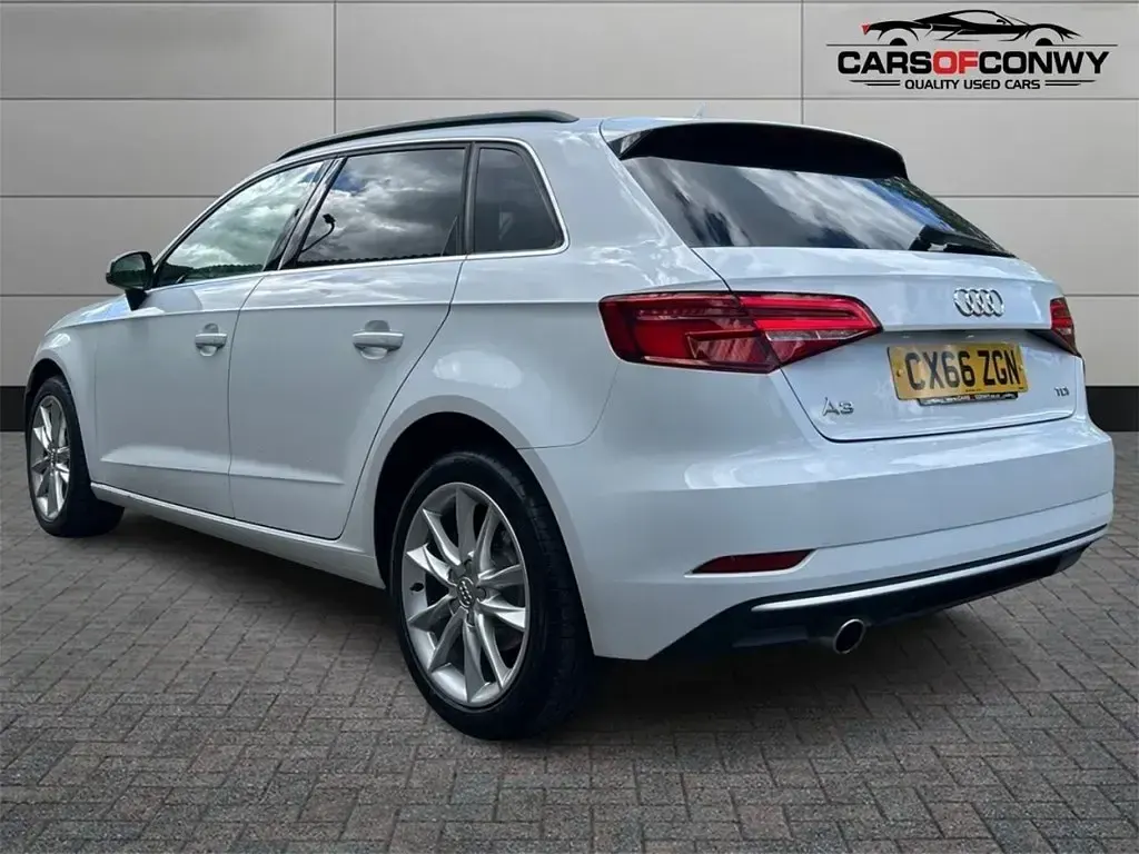 Used Audi A3 Sportback Sport 110 HP (80 kW) 2016 White Hatchback