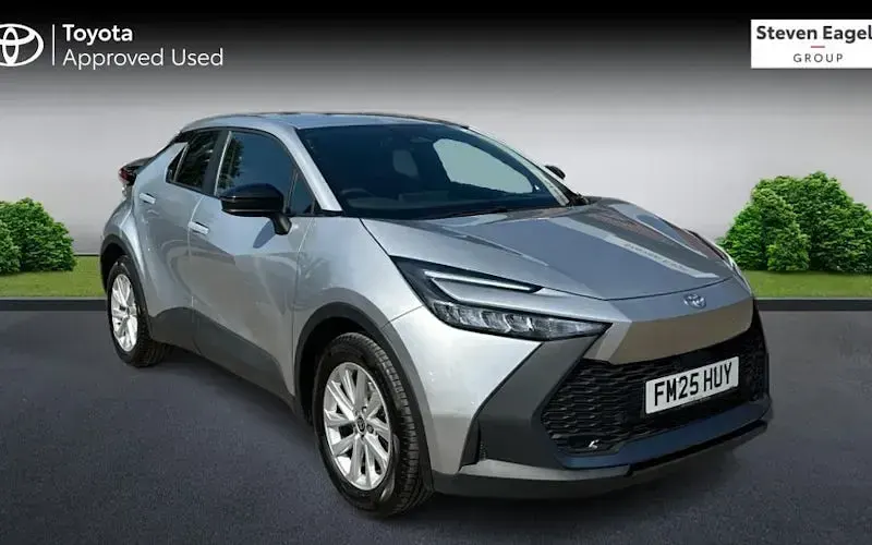 Used Toyota C-HR 140 HP (102 kW) 2025 SUV