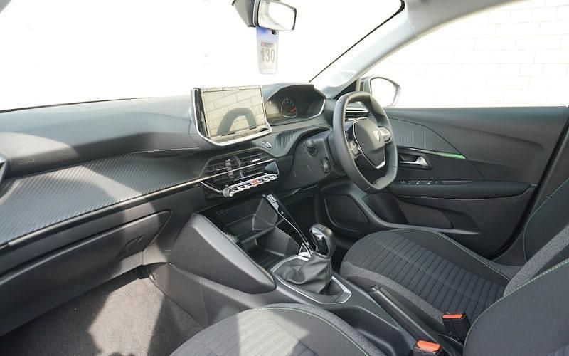 Used Peugeot 208 Active 75 HP (55 kW) 2024 Hatchback