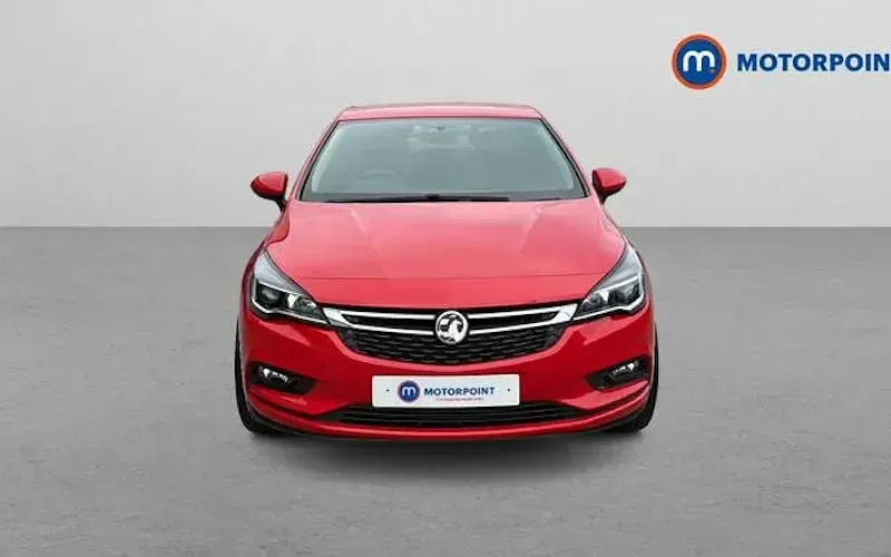 Used Vauxhall Astra 105 HP (77 kW) 2019 Red Hatchback