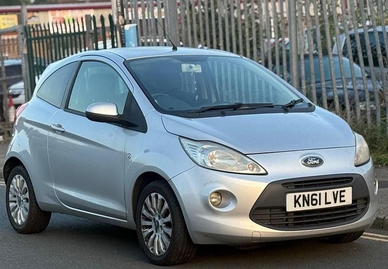 Silver Used 2011 Ford Ka Zetec Hatchback | £1,195 (Good price) - Image 1/4