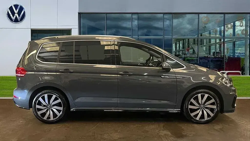 Used VW Touran R-line 150 HP (110 kW) 2025 Dolphin grey metallic MPV