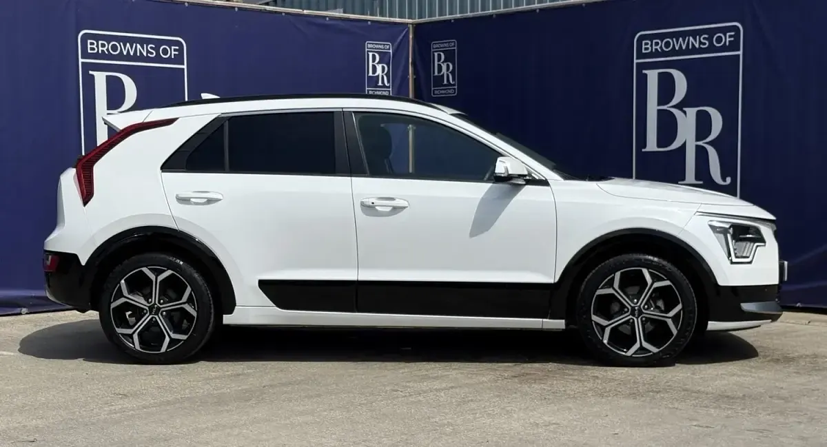 Used Kia Niro 139 HP (102 kW) 2022 White SUV