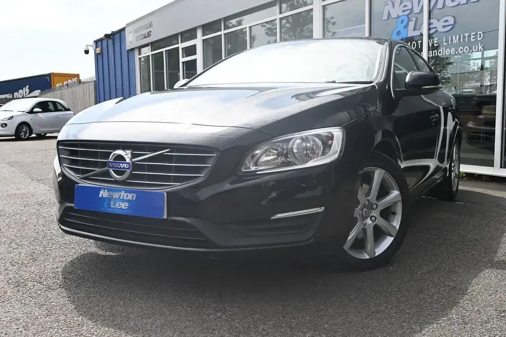 Used Volvo S60 SE 150 HP (110 kW) 2017 Black Sedan
