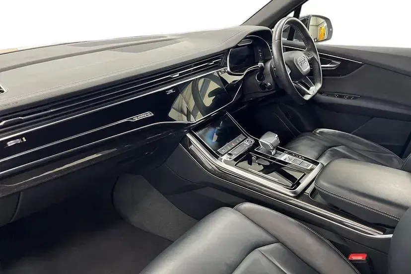 Used Audi Q7 Black Edition 340 HP (250 kW) 2022 White SUV