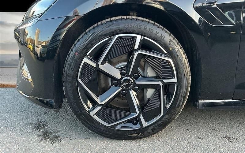 New BYD Seal 389 kW (530 HP) 2026 Sedan