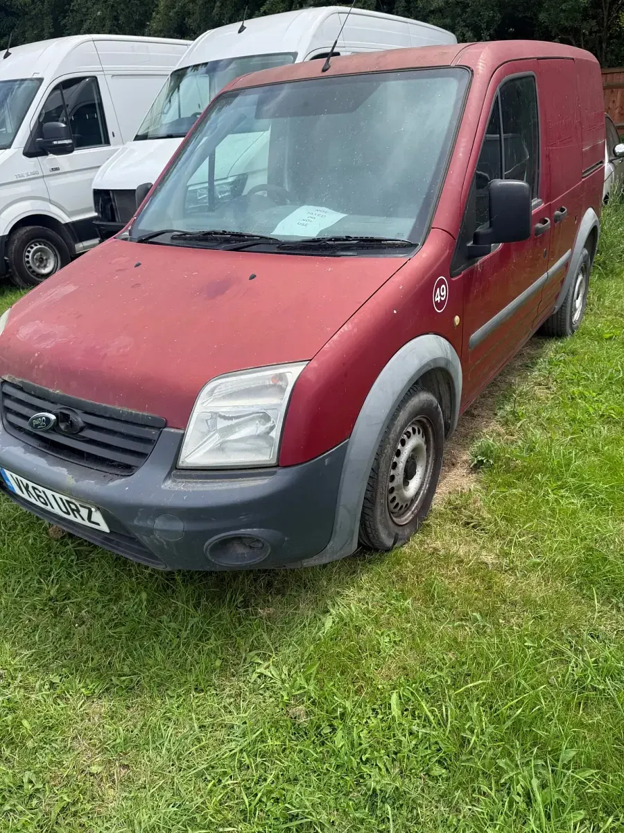 Used Ford Transit 75 HP (55 kW) 2011 Red Van