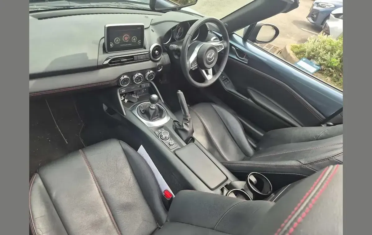 Used Mazda MX5 Inclusive 158 HP (116 kW) 2018 Blue Cabriolet