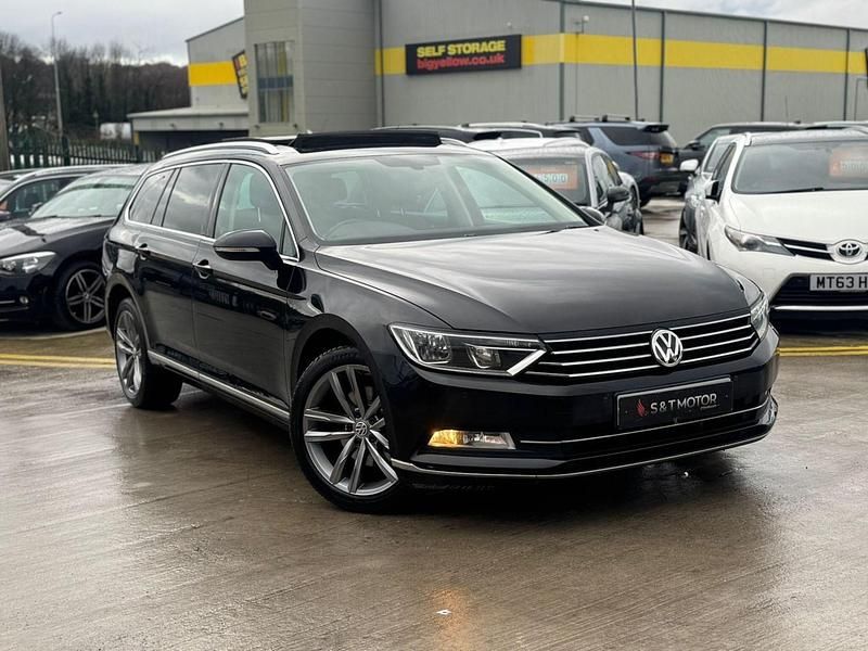 Black Used 2016 VW Passat GT Estate | £9,990 (Fair price) - Image 1/4
