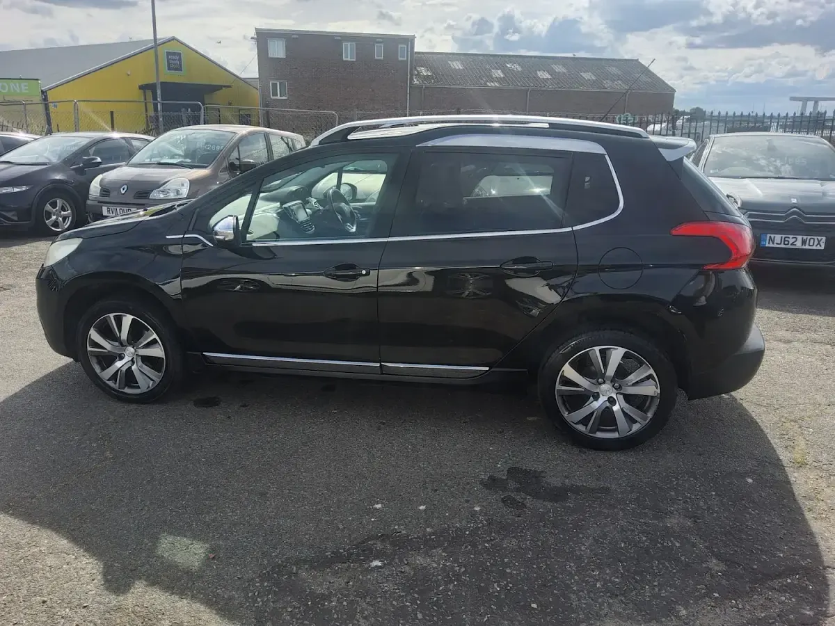 Used Peugeot 2008 120 HP (88 kW) 2014 Black SUV