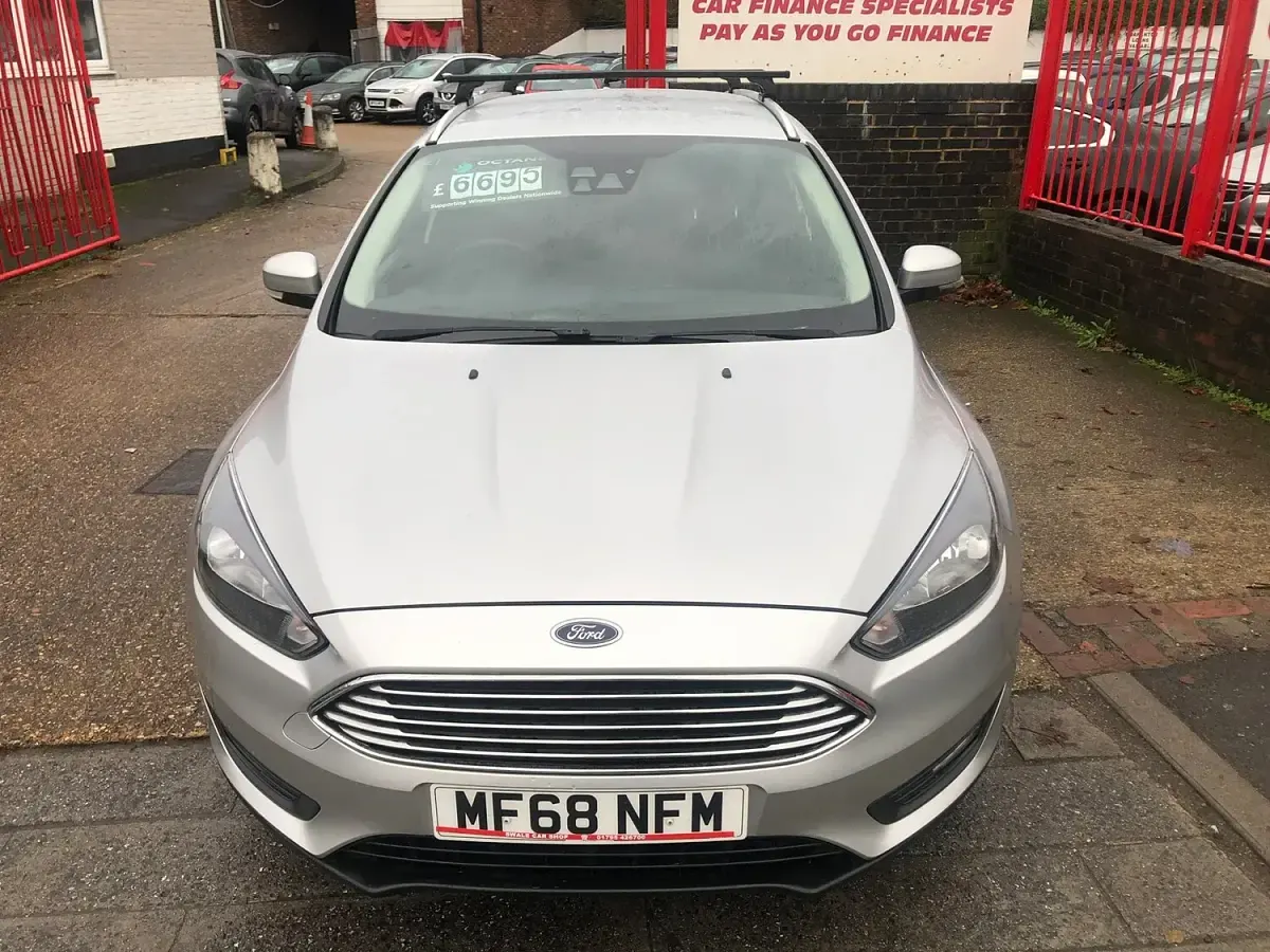 Used Ford Focus Zetec 100 HP (73 kW) 2018 Silver Estate