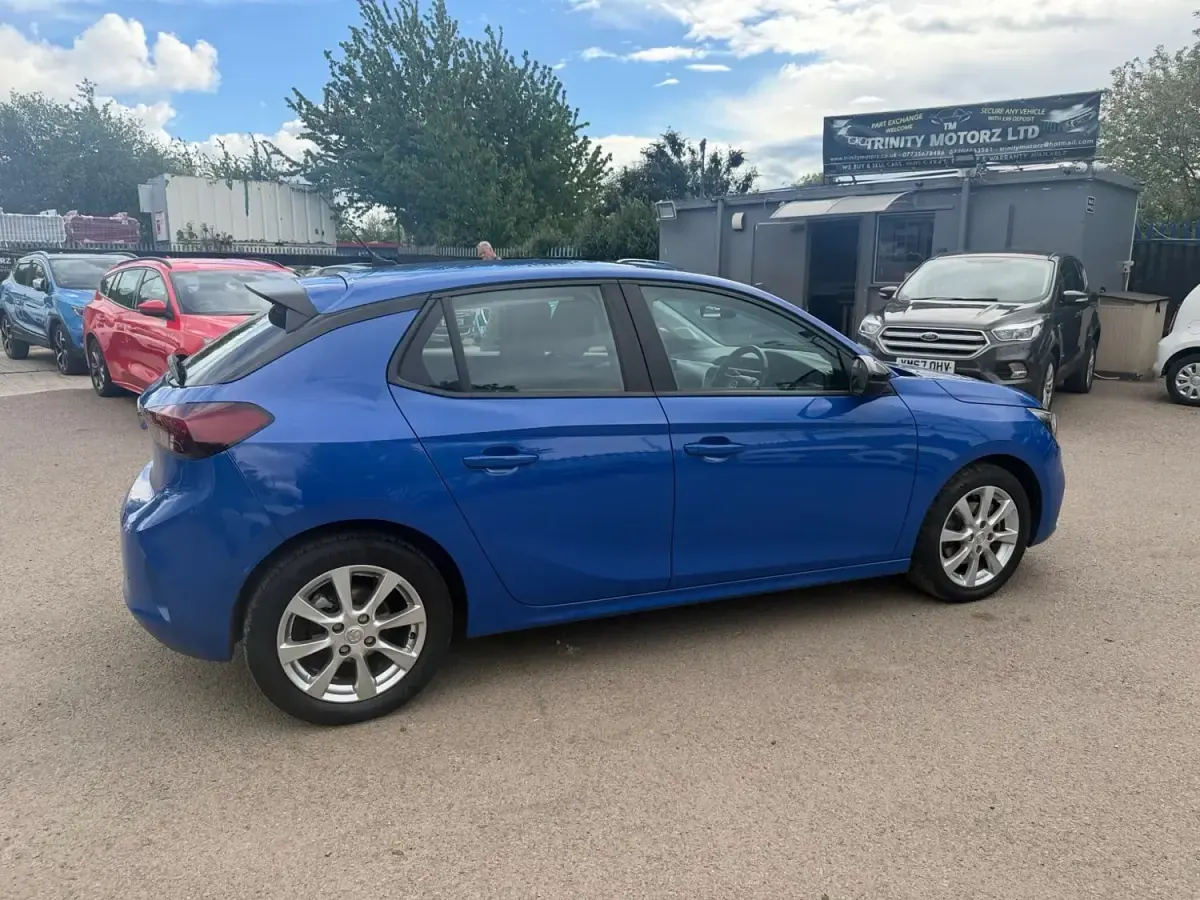 Używany Vauxhall Corsa Edition 2022 Niebieski Hatchback