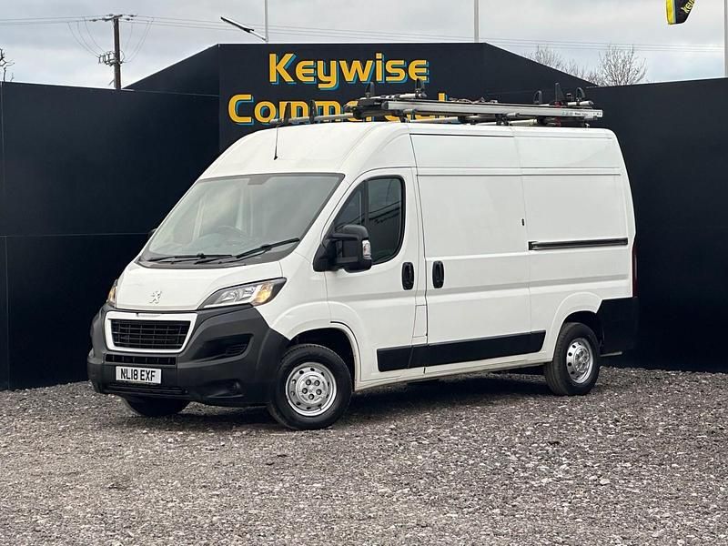 Used Peugeot Boxer 130 HP (95 kW) 2018 White Van