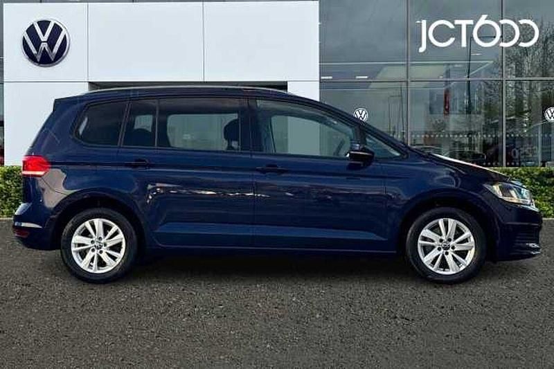 Used VW Touran Family 115 HP (84 kW) 2020 Blue MPV